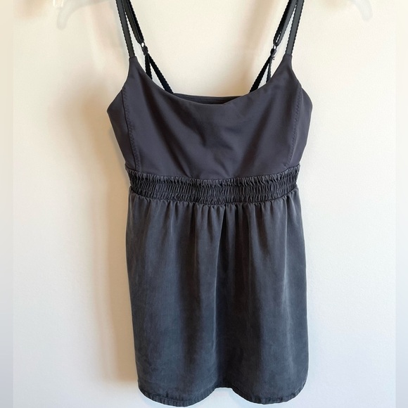 Lululemon workout tank top in grey blue - Picture 2 of 2